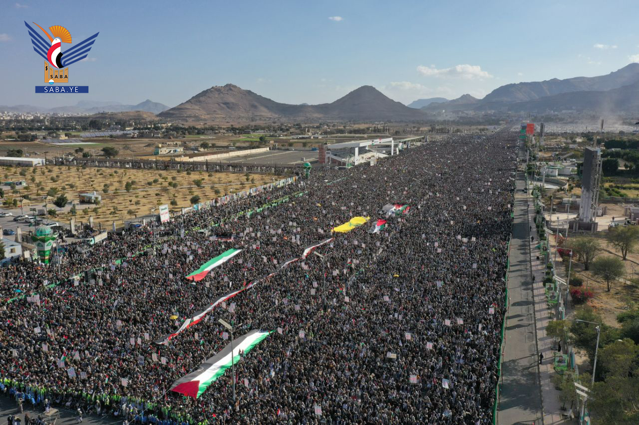 اليمنيون يستقبلون رمضان بإصرار على مواصلة الصمود ومواجهة تداعيات العدوان والحصار اليمنيون يستقبلون رمضان بإصرار على مواصلة الصمود ومواجهة تداعيات العدوان والحصار