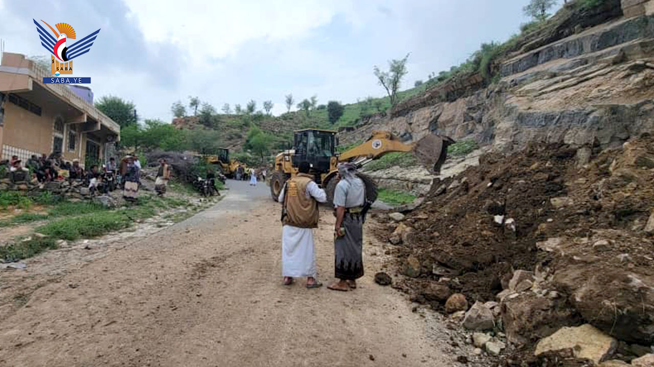 تفقد سير العمل في فتح طريق قرية عنبر في مديرية جبل المحويت