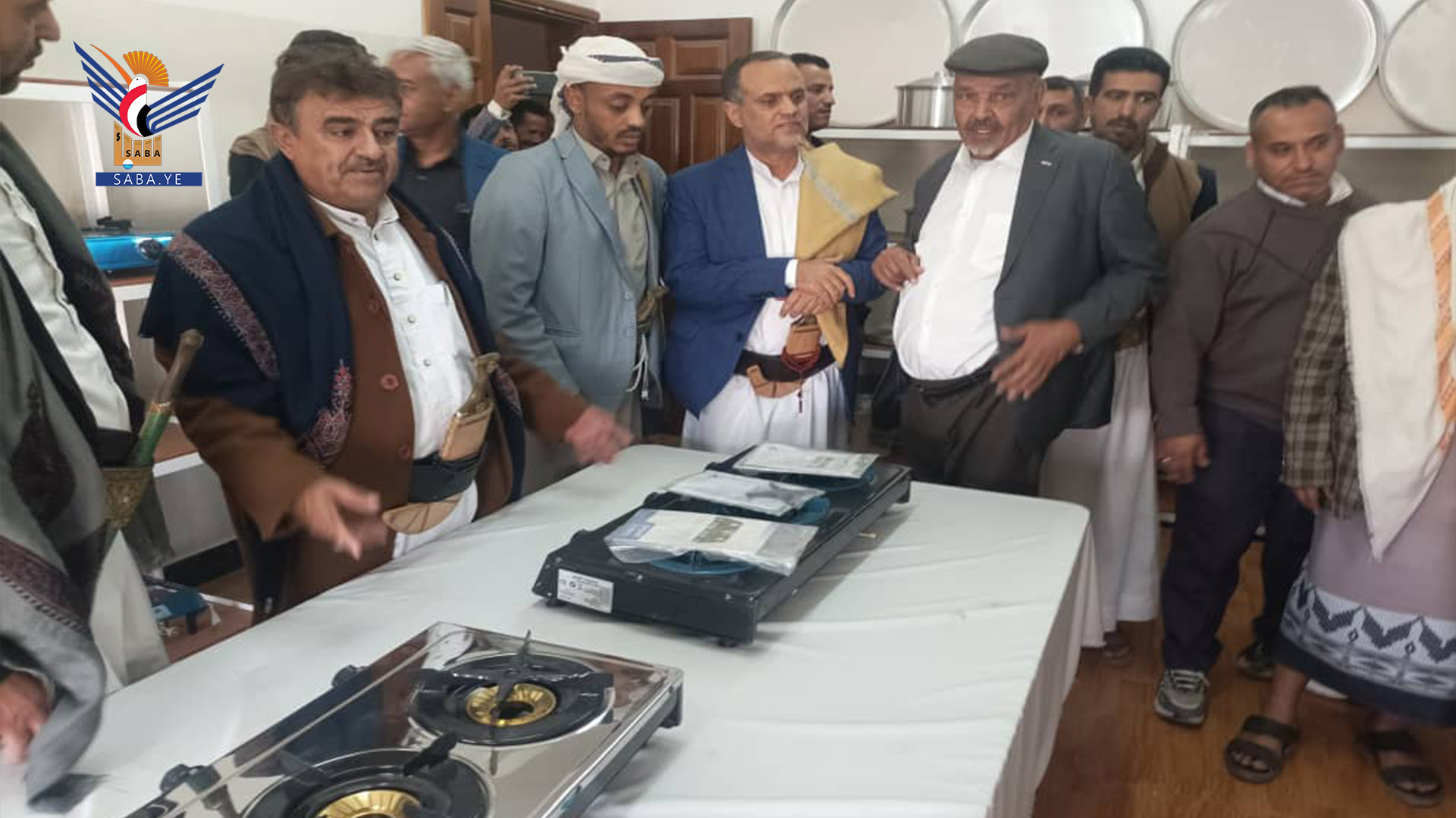 النقيب يطلّع على معرض منتجات مصنع العودي في أمانة العاصمة