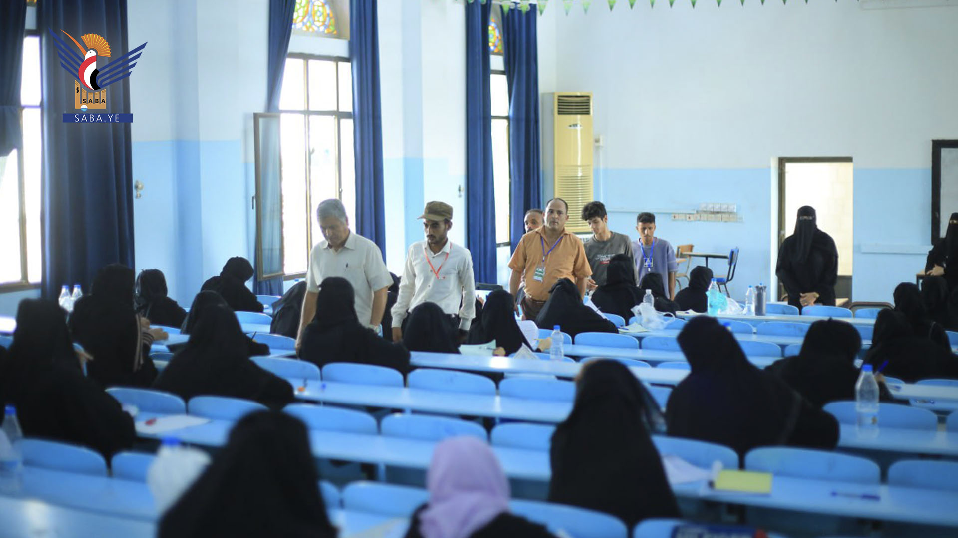 إجراء امتحان القبول والمفاضلة لبرنامج بكالوريوس الطب والجراحة بجامعة الحديدة