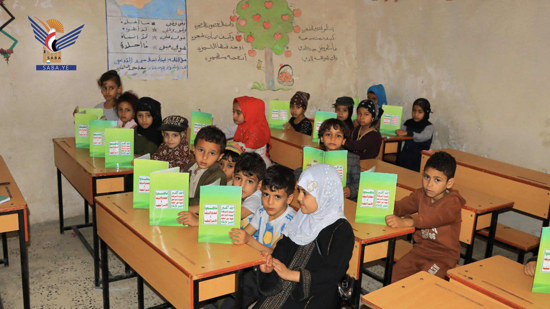 تفقد الدورات الصيفية والاختبارات في مديريتي صعفان ومناخة