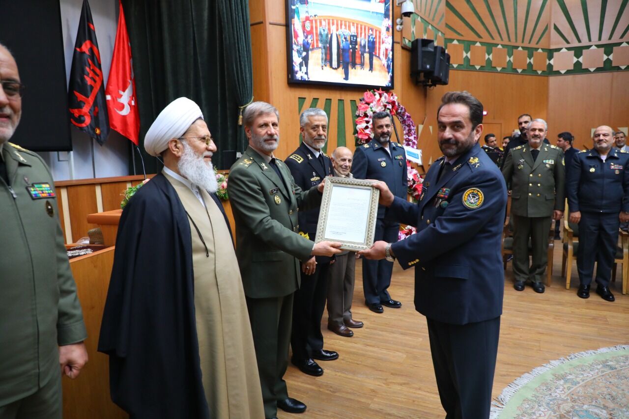قائد الجيش الايراني: يجب علينا بذل كل جهد ممكن للنهوض بالأهداف
