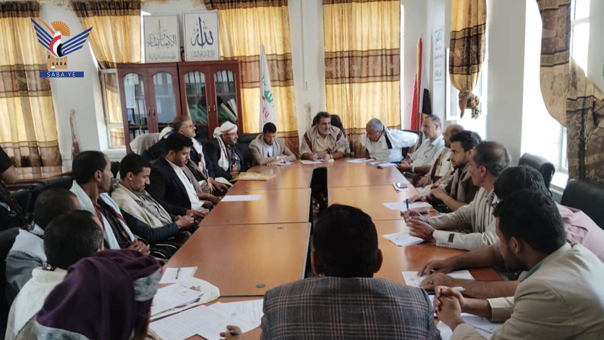 مناقشة سير تنفيذ المشاريع الزراعية في محافظة البيضاء