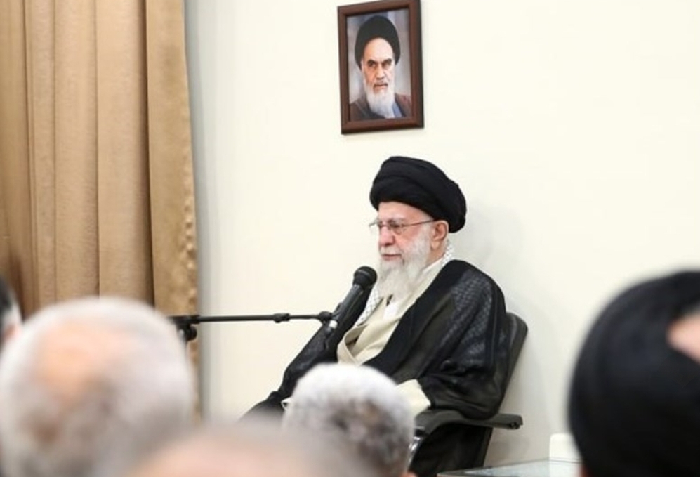 الإمام الخامنئي يدعوا الى مشاركة فعالة في الجولة الثانية من الانتخابات الرئاسية 