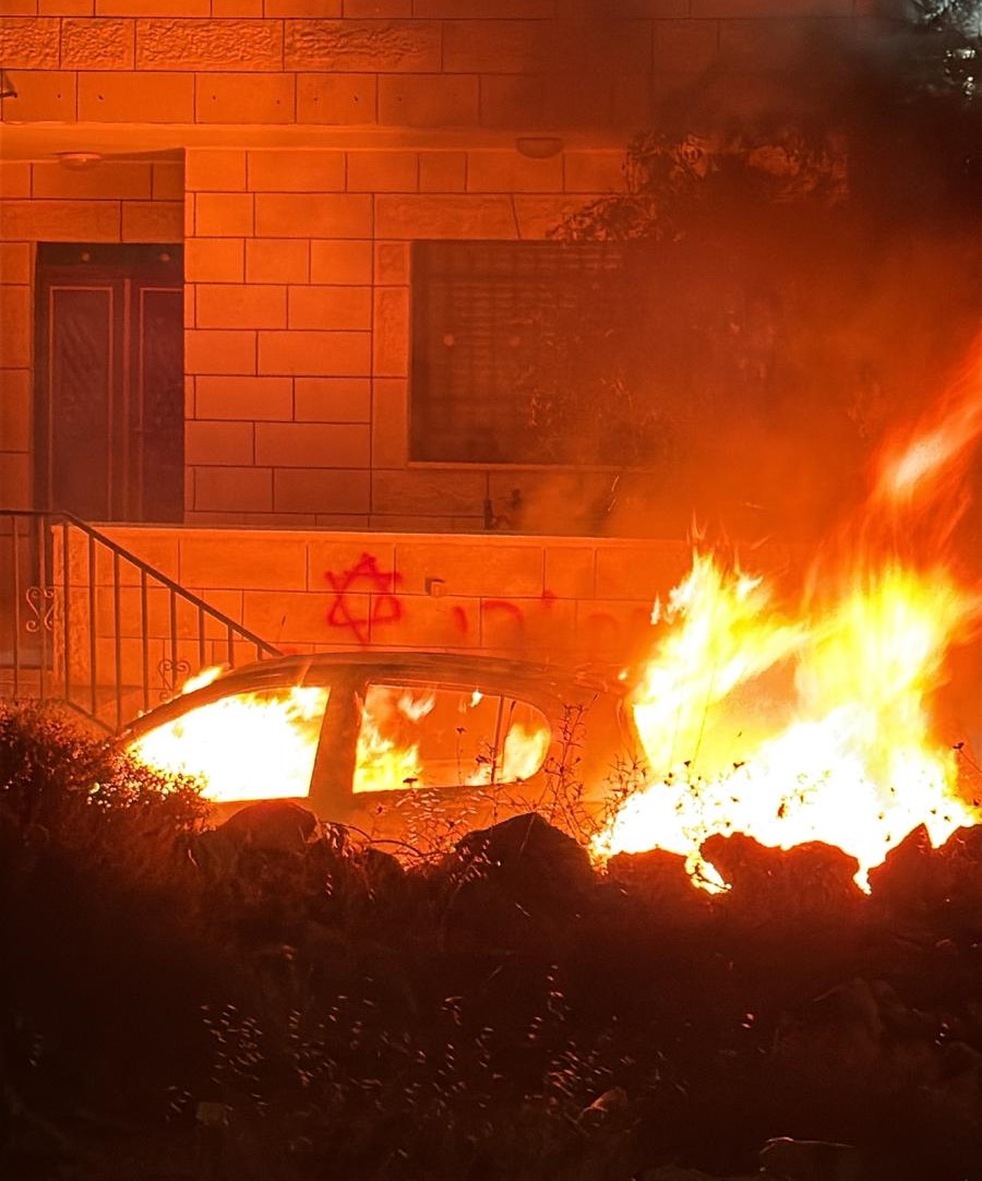 استشهاد شاب فلسطيني في سلواد في هجوم للمستوطنين طال أيضا رمون وأبو فلاح