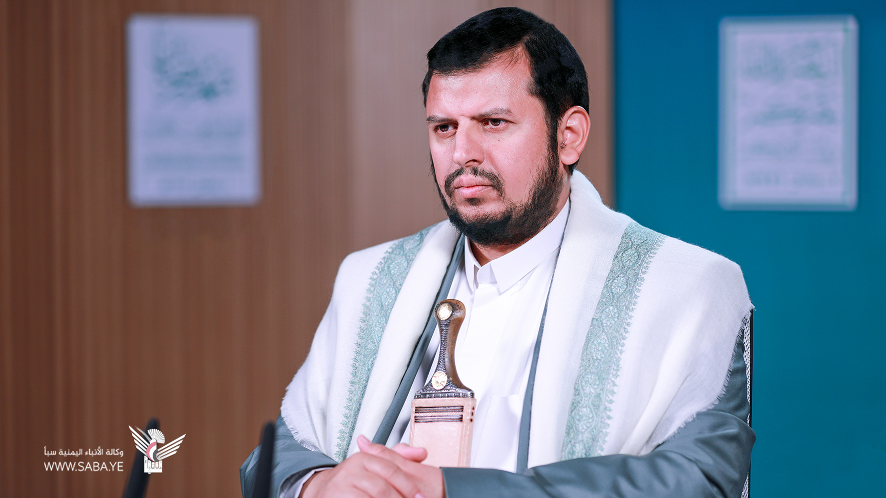 قائد الثورة: الرد على العدوان "الإسرائيلي" الذي استهدف خزانات الوقود في ميناء الحديدة لا بد منه 