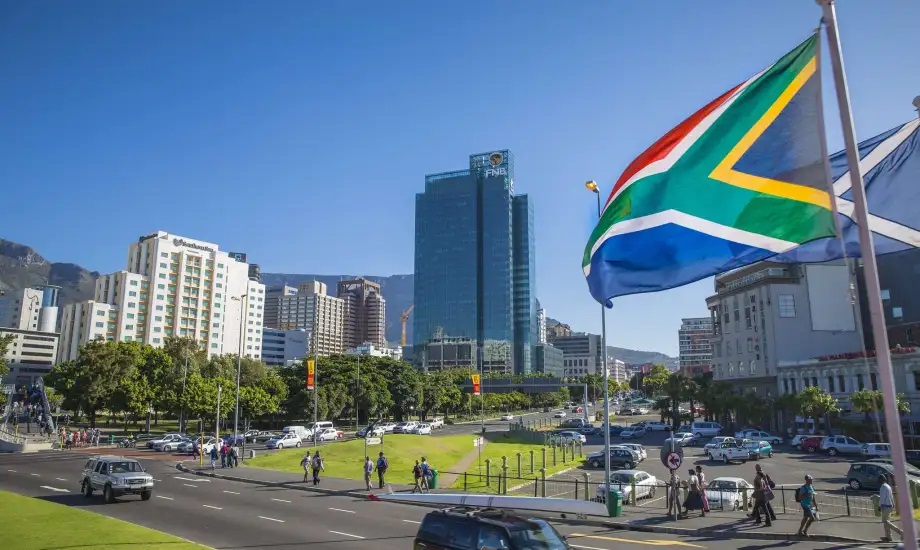 جنوب أفريقيا توقع اتفاق قرض بـ1.5 مليار دولار مع البنك الدولي