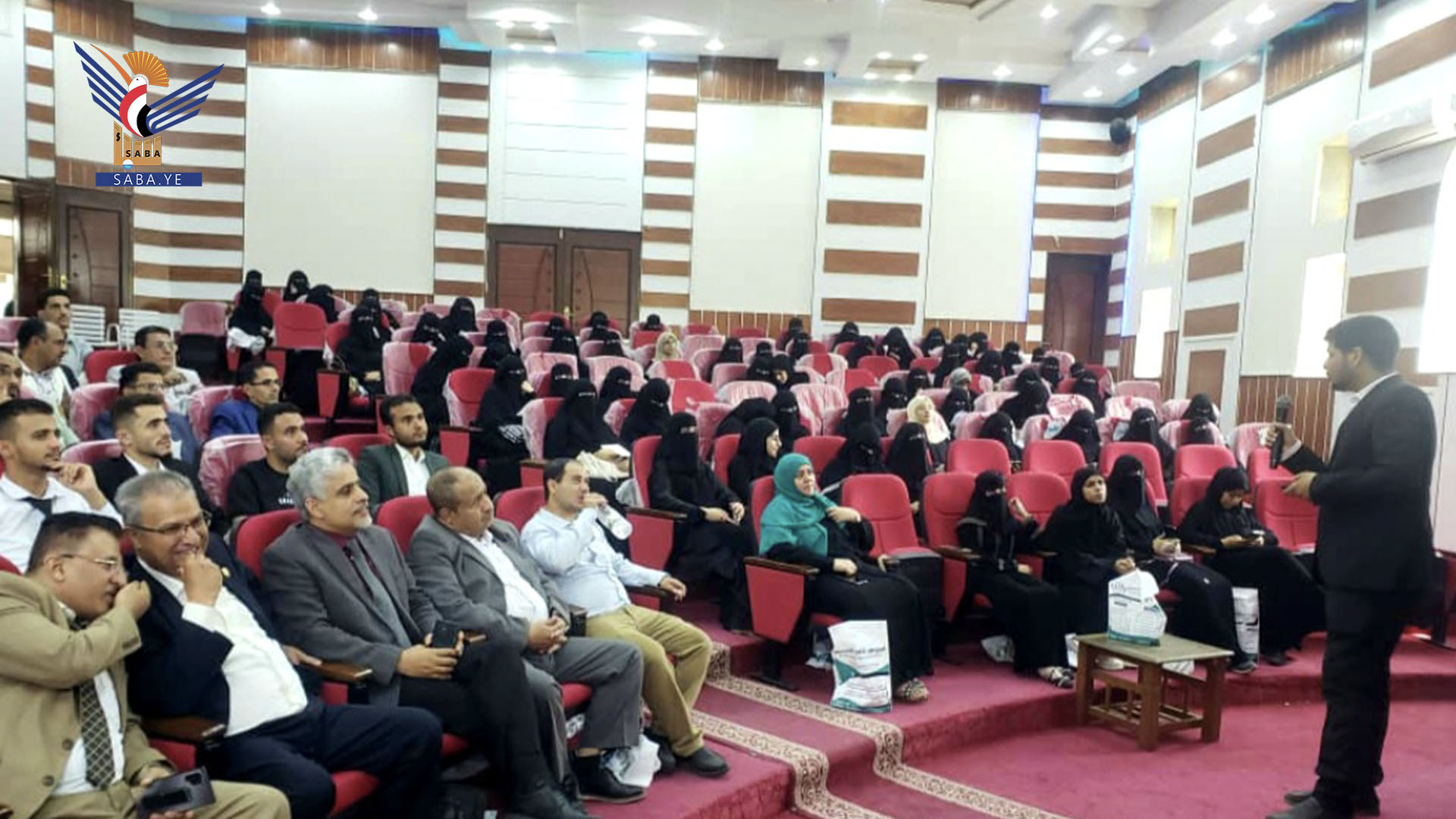 جامعة إب تنظم فعالية علمية بعنوان منهجيات وتصاميم البحوث الطبية