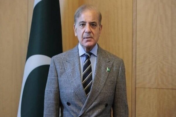 بعد تلقيه الرد الإيراني.. رئیس وزراء باکستان يؤكد مواصلة الجهود من أجل السلام