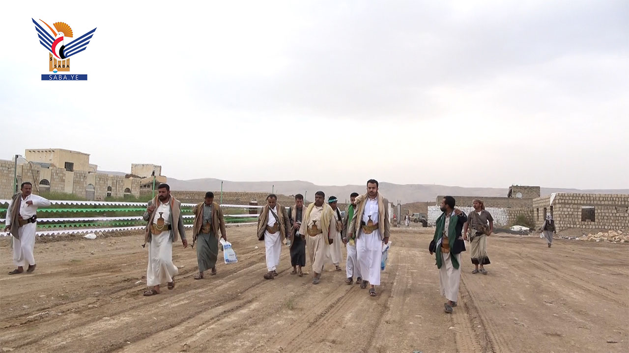 محافظ مأرب يتفقد التجهيزات بساحة الرسول الأعظم في صرواح