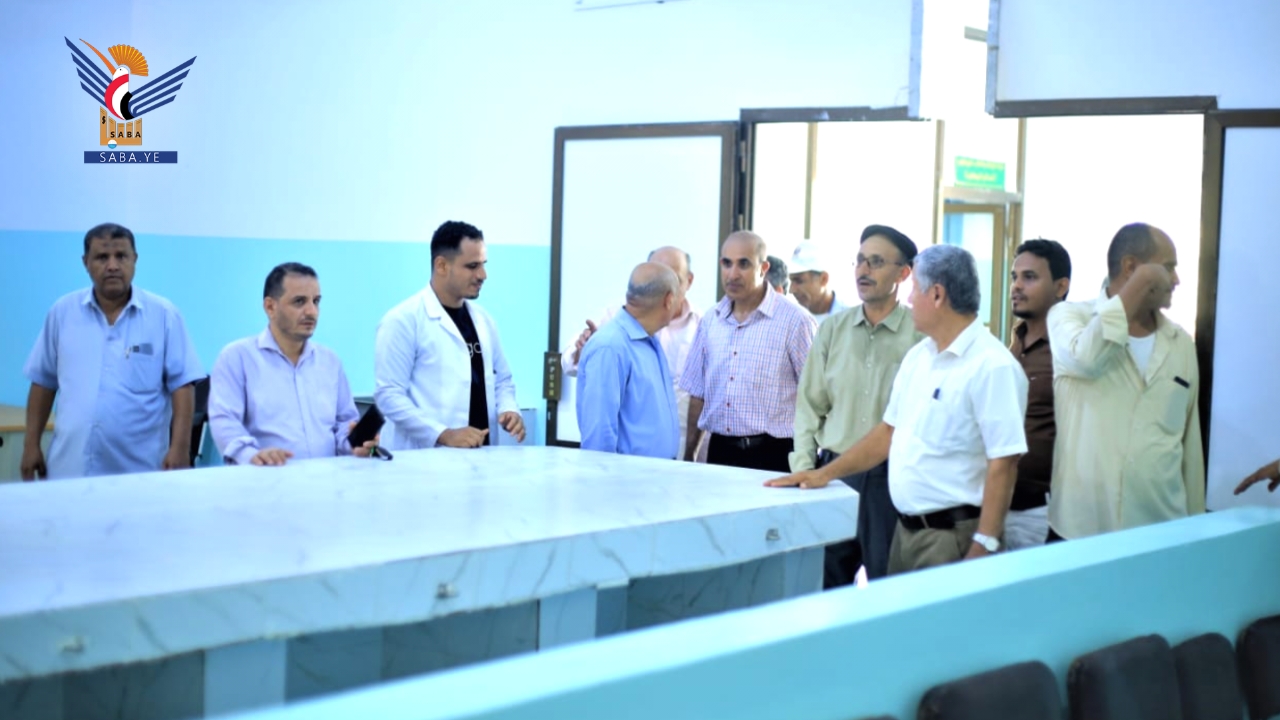 لجنة وزارية تتفقد متطلبات فتح برنامج البكالوريوس في الطب البيطري بجامعة الحديدة