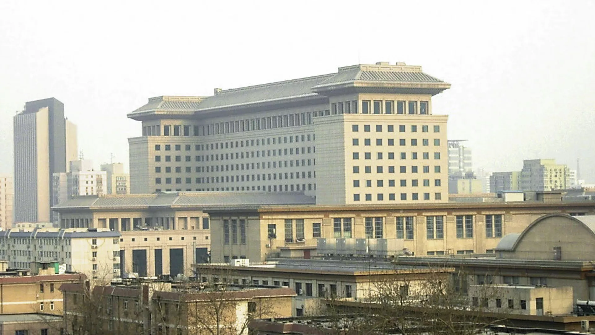 الدفاع الصينية: بكين مستعدة لتعزيز التعاون الاستراتيجي مع روسيا