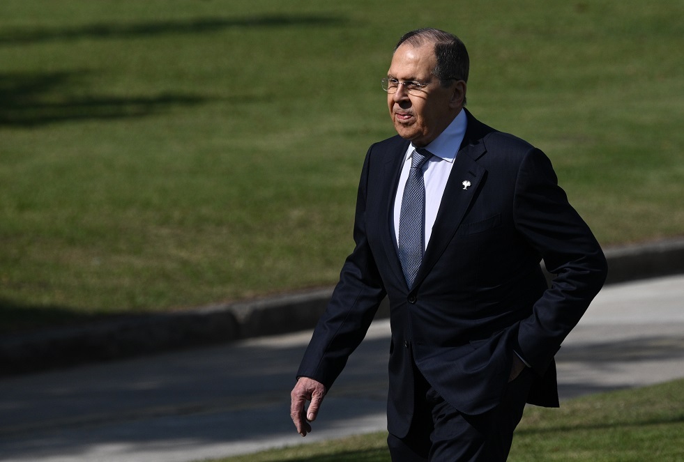 لافروف يصل إلى الصين للمشاركة في اجتماع منظمة شنغهاي للتعاون