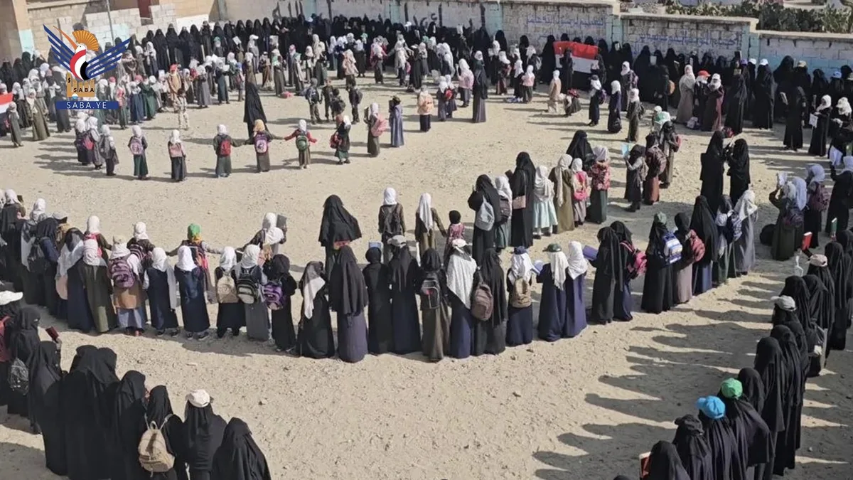 وقفات طلابية في مدارس جبل الشرق وعتمه بذمار مباركة لانتصارات القوات المسلحة