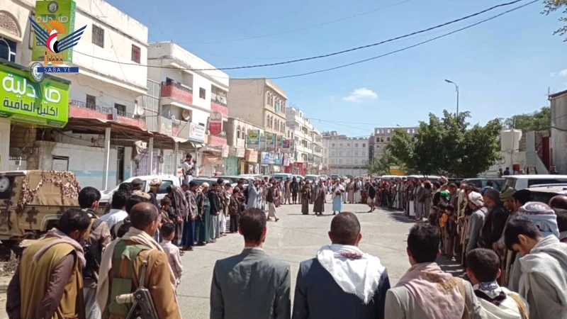 البيضاء .. وقفات جماهيرية وفاءً لدماء الشهداء والجهوزية لمواجهة مخططات الأعداء البيضاء .. وقفات جماهيرية وفاءً لدماء الشهداء والجهوزية لمواجهة مخططات الأعداء