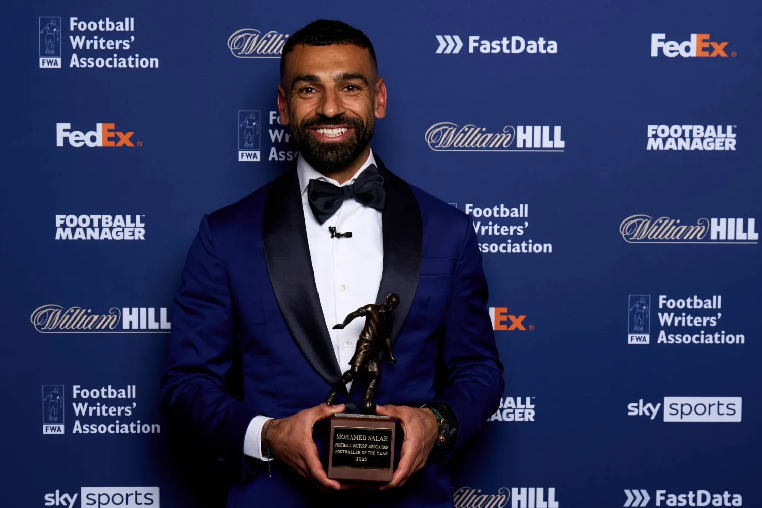  المصري محمد صلاح يتوج بجائزة رابطة الدوري الإنجليزي كأفضل لاعب هذا الموسم