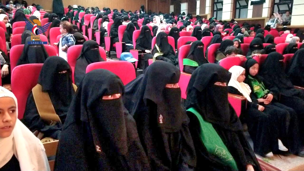 حجة..الهيئة النسائية بمركز المحافظة تحتفي بذكرى مولد المصطفى