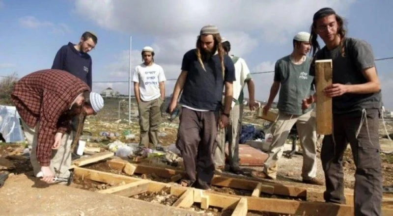 مستوطنون صهاينة يكثفون هجماتهم واعتداءاتهم ضد الفلسطينيين في الضفة والقدس  