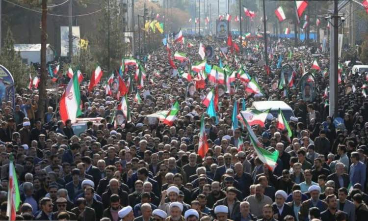 التظاهرات المليونية في إيران.. "ردٌ ساحق" وموقفٌ رادع وتأكيدٌ على تمسك الشعب بالنظام ووعيه بالمؤامرات