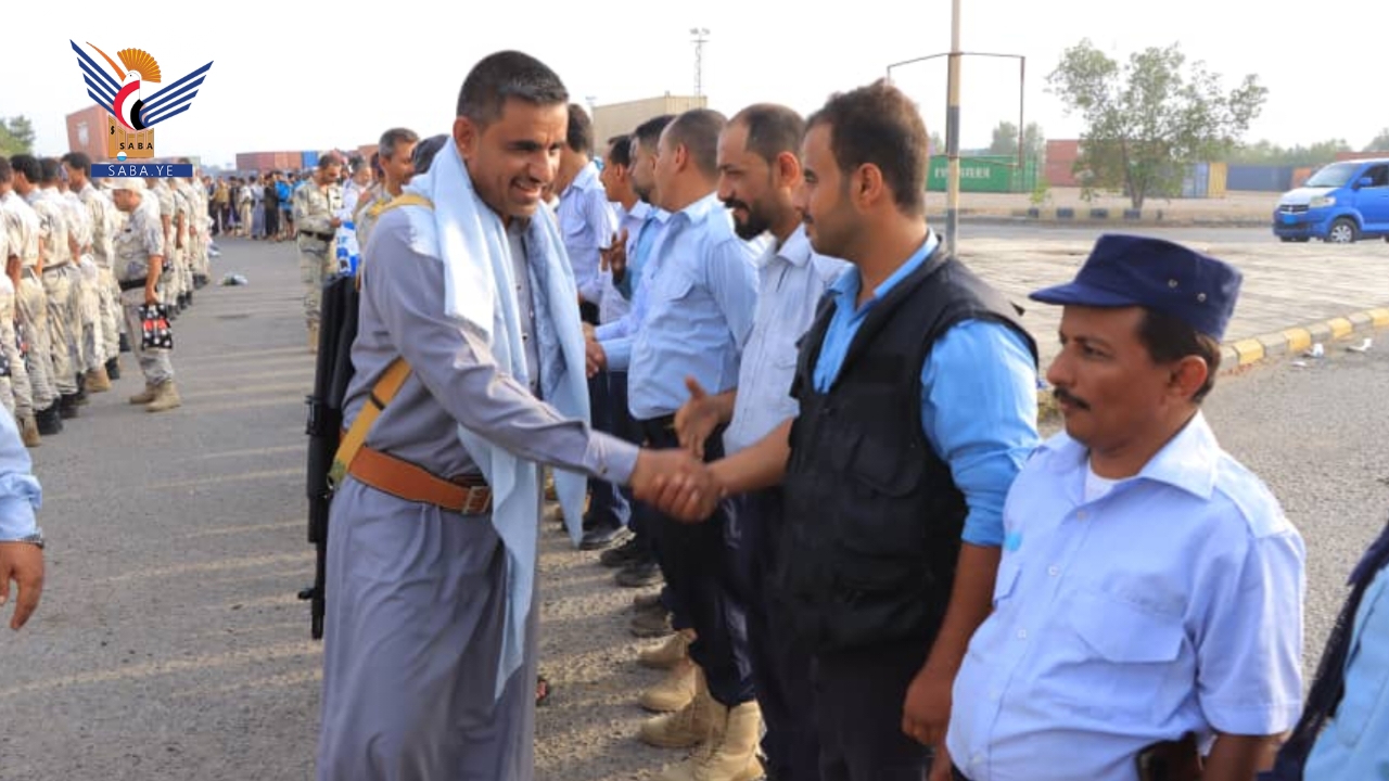 زيارة ومعاودة المناوبين في مينائي الحديدة والصليف بمناسبة عيد الأضحى