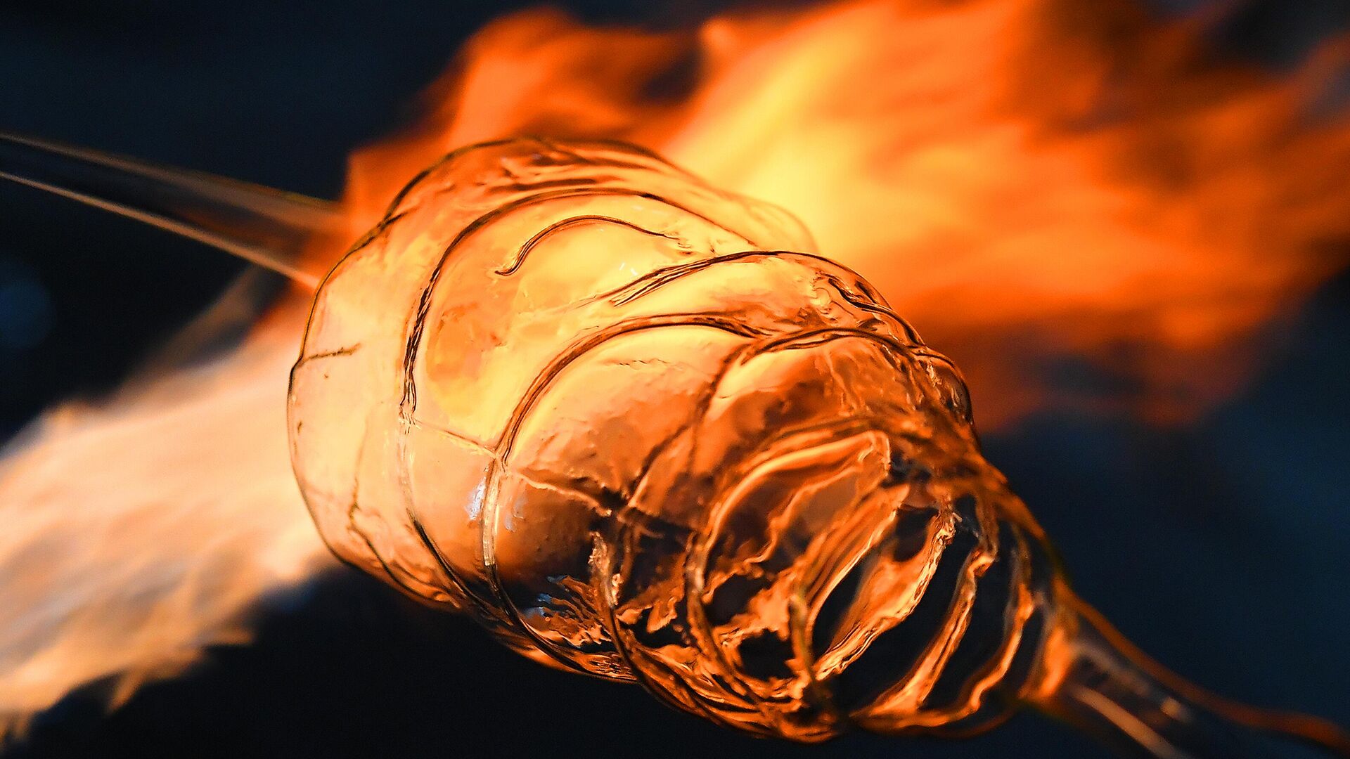 علماء روس يحولون النفايات إلى زجاج صالح لتقنيات الفضاء