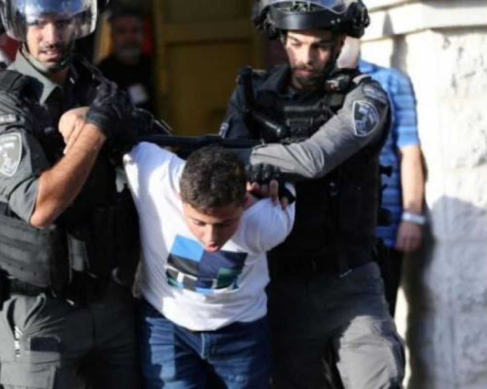 العدو الصهيوني يشن حملة اعتقالات واسعة بالضفة الغربية 