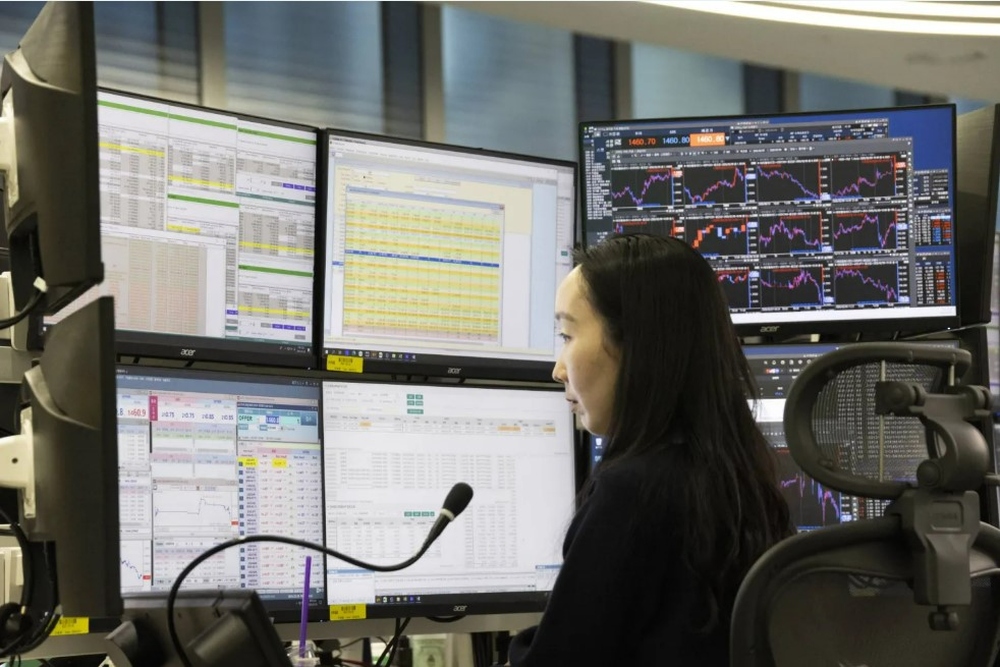 انخفاض الأسهم الأسيوية بعد خسائر حادة في وول ستريت