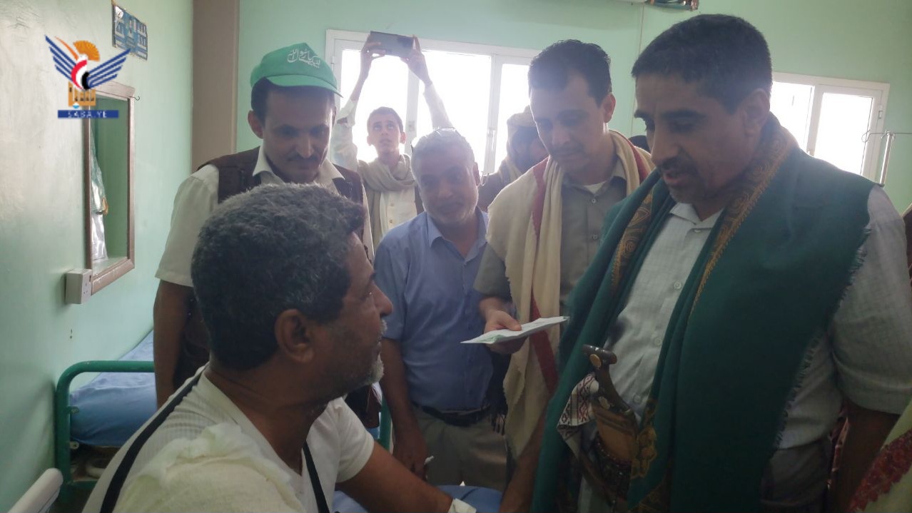 تفقد أحوال الجرحى في مجمع الساحل الغربي الطبي بالحديدة