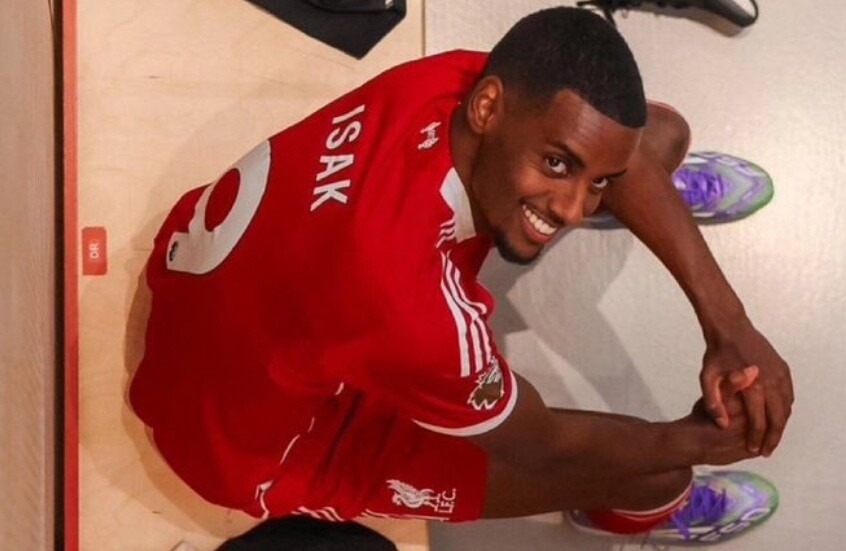 ب130 مليون جنية وبند مثير للجدل..ليفربول يكشف تفاصيل "صفقة القرن" ب130 مليون جنية وبند مثير للجدل..ليفربول يكشف تفاصيل "صفقة القرن"