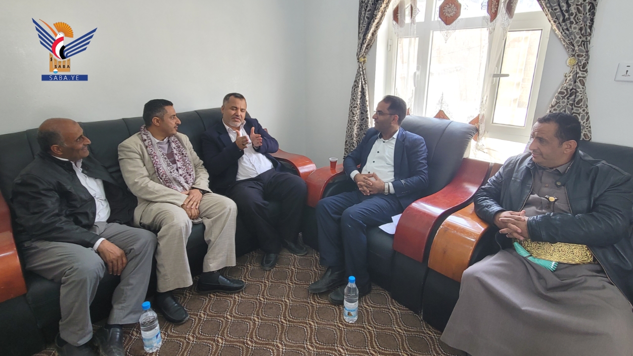 مناقشة تعزيز الشراكة بين جامعة حجة وكلية المنار الجامعية