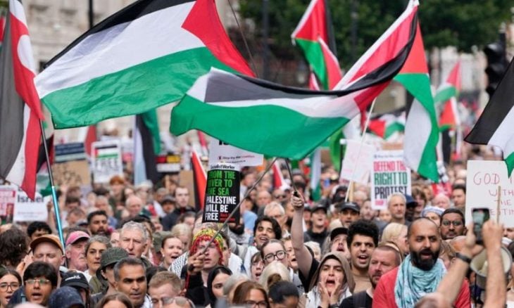 الشرطة البريطانية تعتقل 55 شخصاً خلال مسيرة لحركة "فلسطين أكشن"