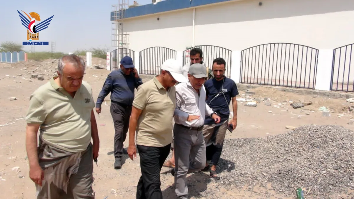 سنان والريفي يطّلعان على وضع محطة المخا البخارية ومتطلبات المحطة الشمسية