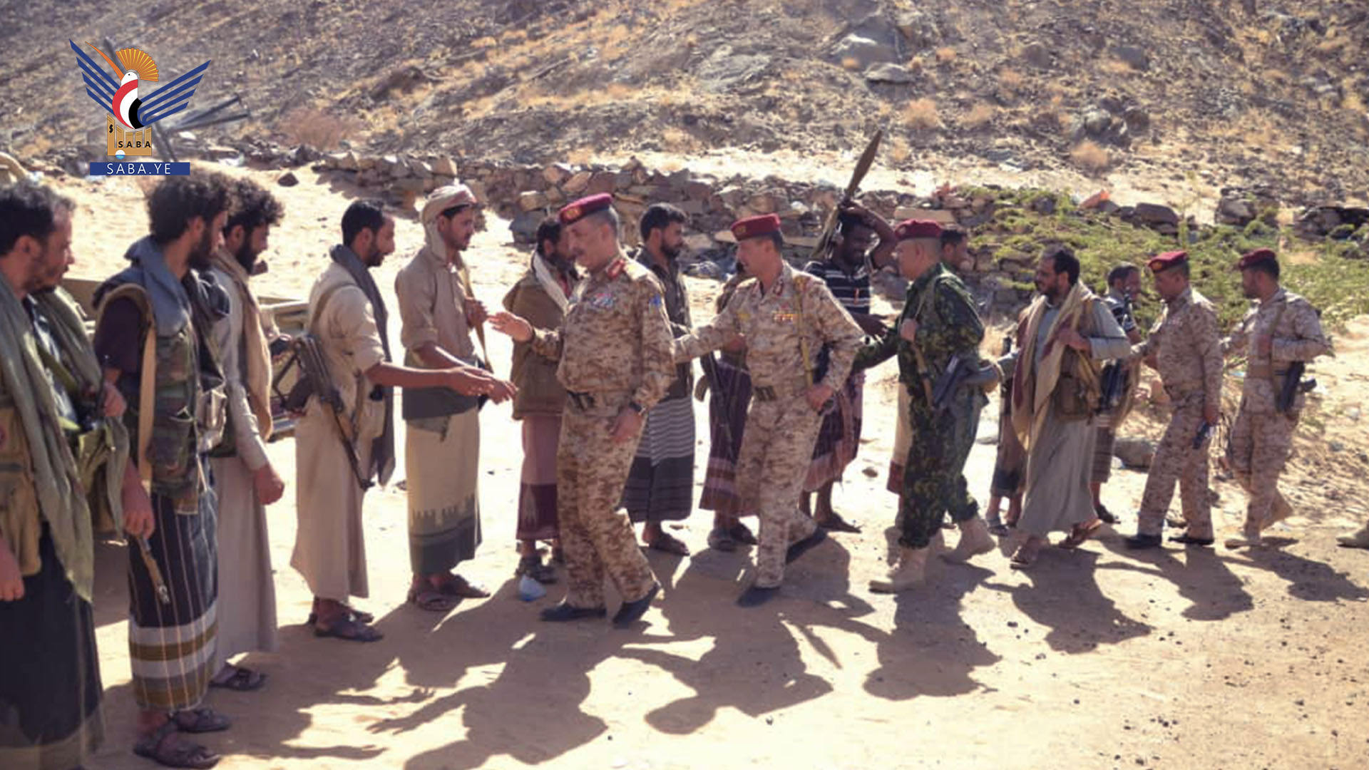 اللواء البزاغي يتفقد المرابطين في جبهة الجوبة في مأرب