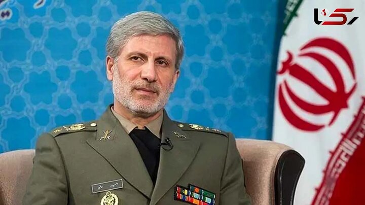 قائد الجيش الإيراني: أي تكرار لاعتداءات العدو وجرائمه سيواجه بأشد الإجراءات وأقصاها