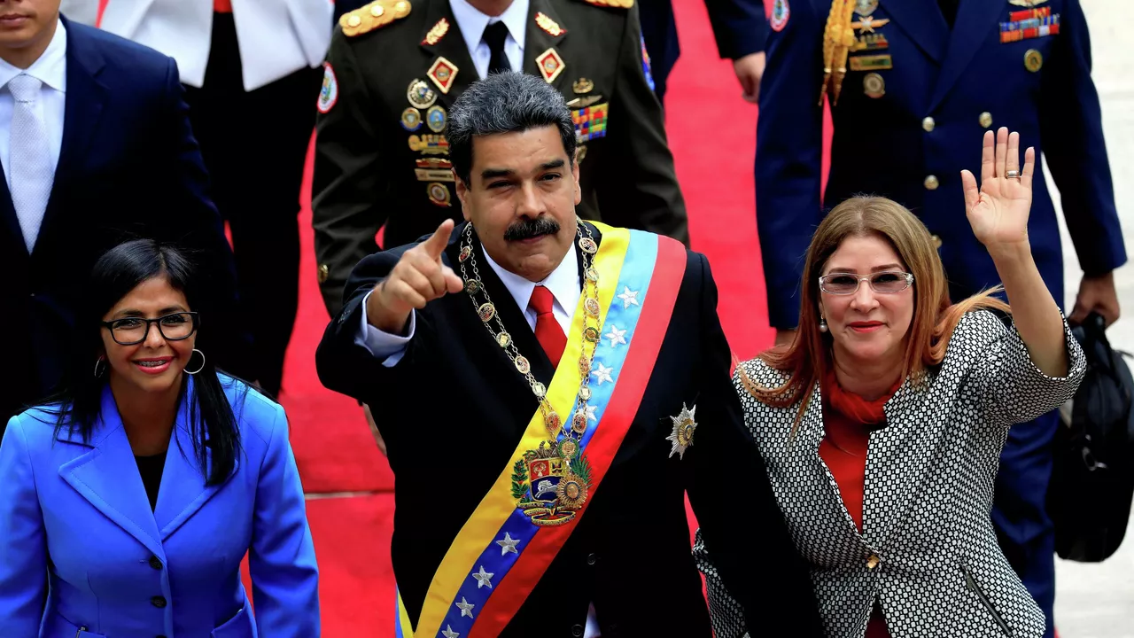 "الديمقراطية" تسخر من محاكمة الرئيس الفنزويلي فيما نتنياهو وبن غفير فارين من العدالة الدولية