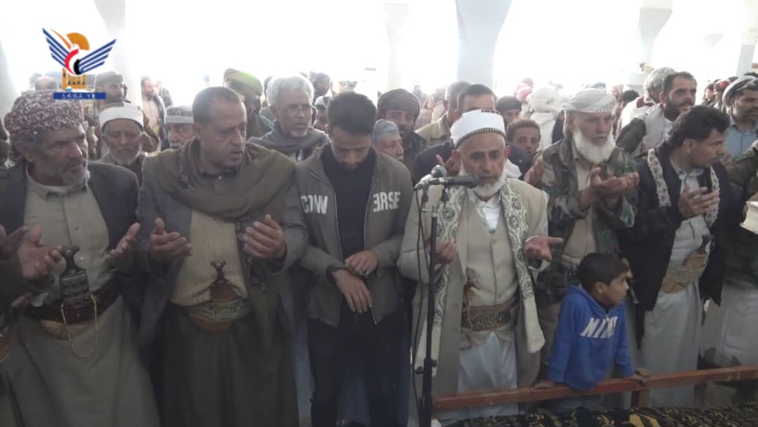 تشييع جثمان الفقيد الشيخ محمد سكران بمدينة رداع في البيضاء