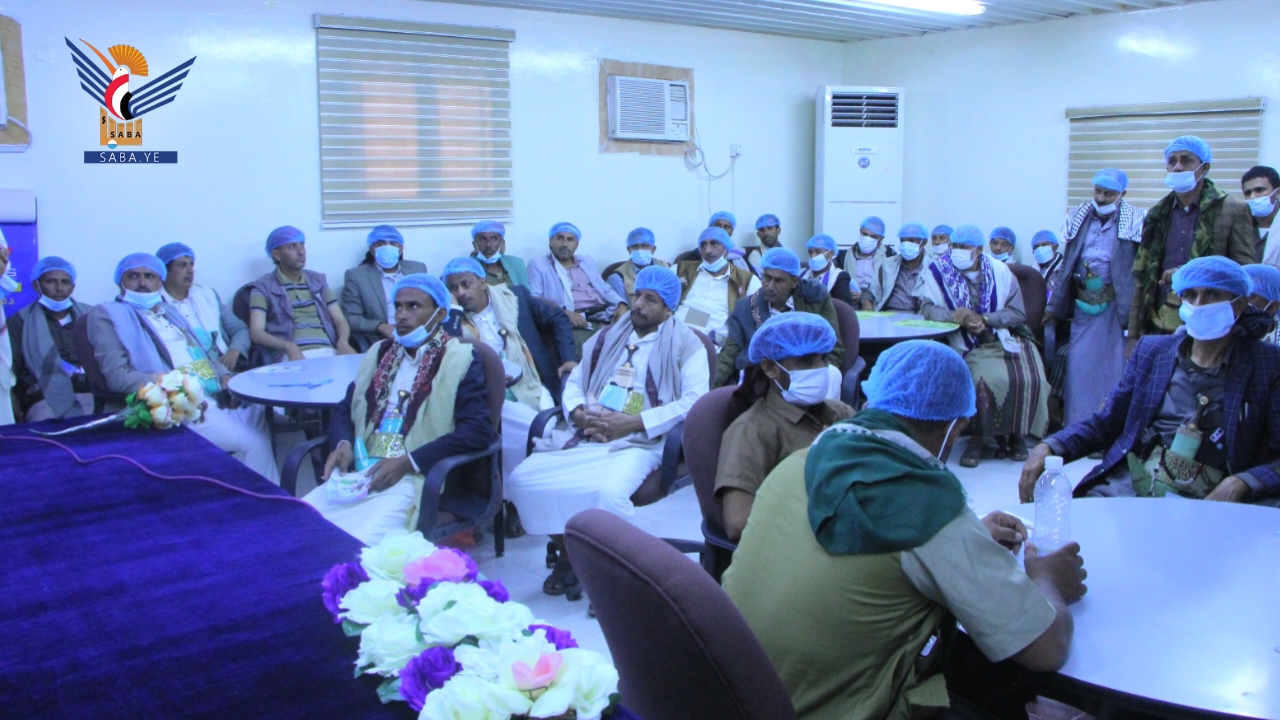 قيادات محلية ومجتمعية من حجة وريمة وذمار تطلع على نماذج تنموية بالحديدة