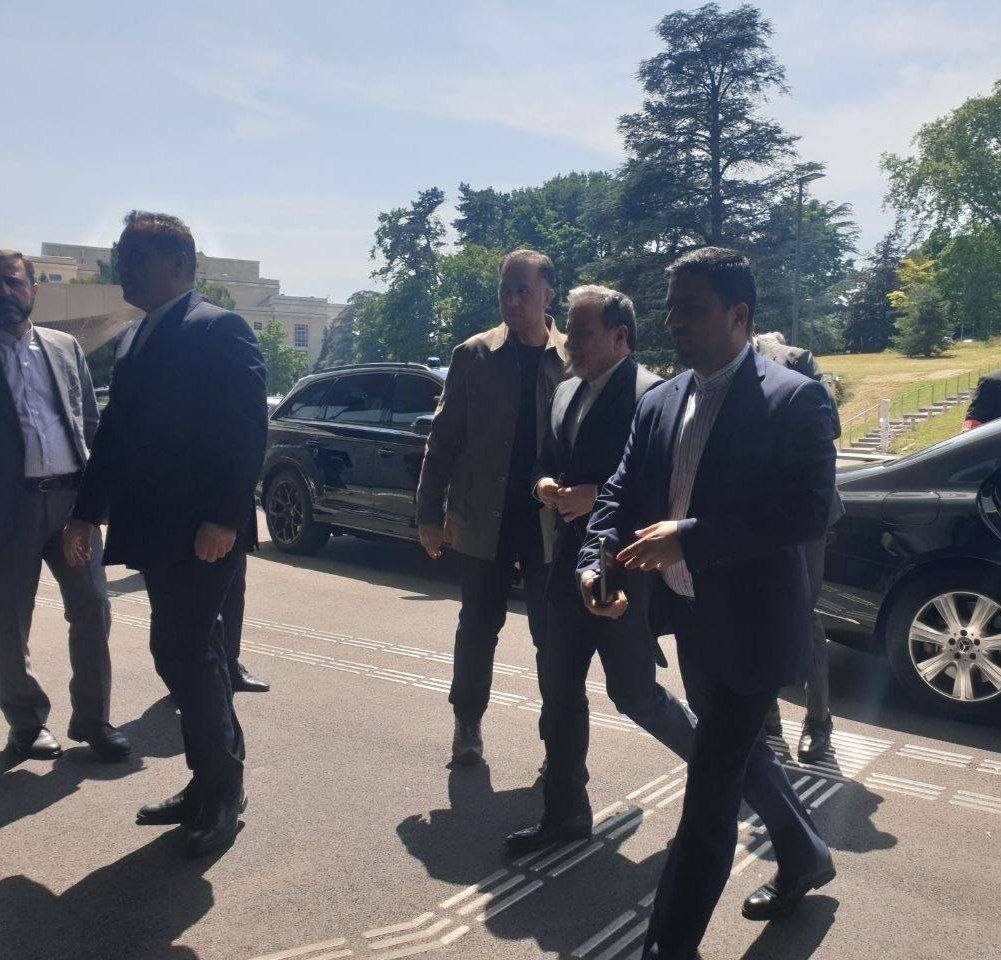 عراقجي يبدأ محادثات مع وزراء خارجية الترويكا الأوروبية وكالاس في جنيف