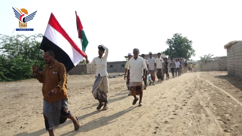 مسير شعبي لخريجي دورات "طوفان الأقصى" في القناوص بالحديدة