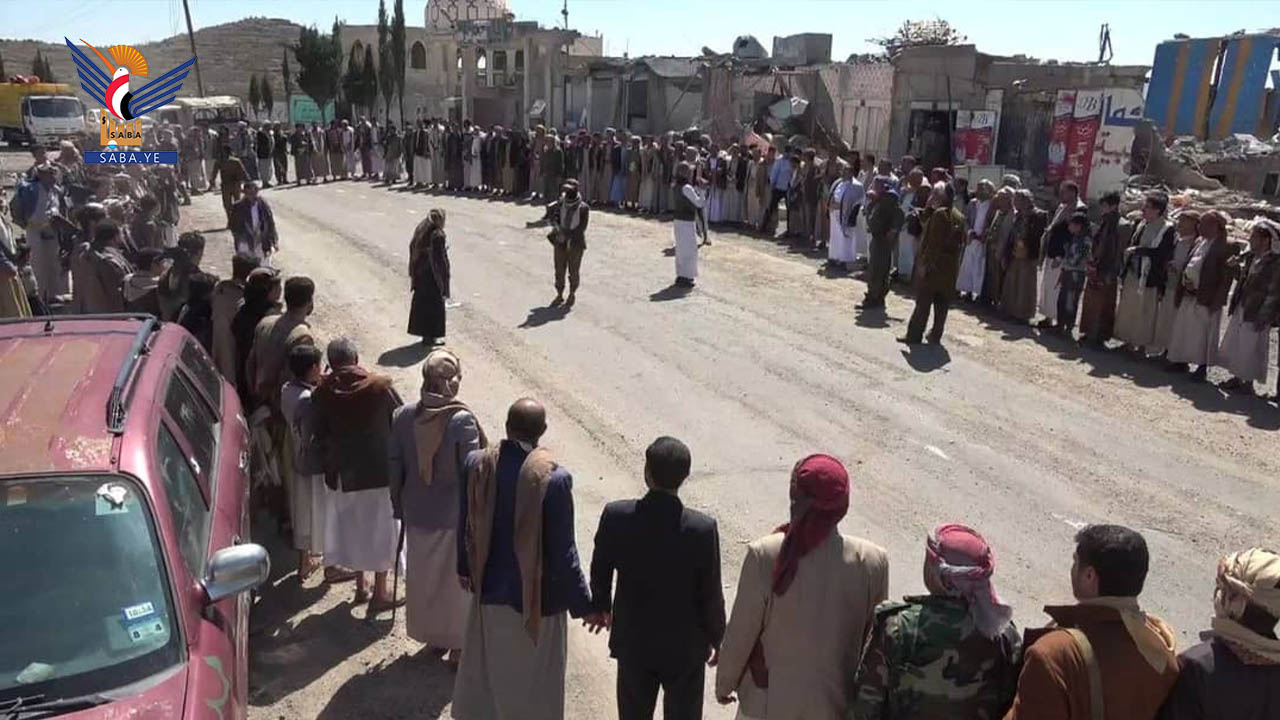 أبناء بني مطر ينددون بجريمة استهداف العدوان الأمريكي مصنع السواري