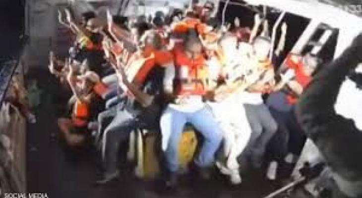 "عدالة": 12 ناشطا معتقلا من "حنظلة" مضربون عن الطعام ويرفضون الترحيل