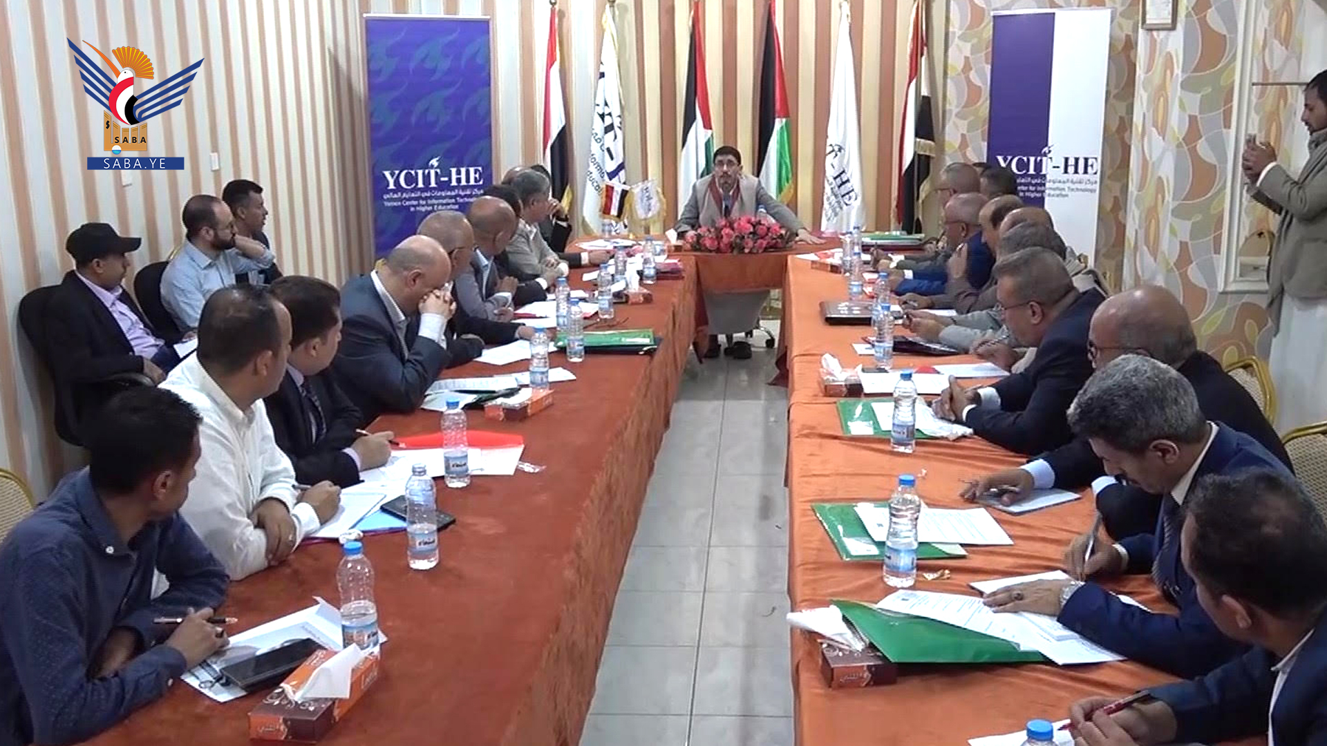 اجتماع بصنعاء يناقش أوضاع الجامعات الحكومية اجتماع بصنعاء يناقش أوضاع الجامعات الحكومية