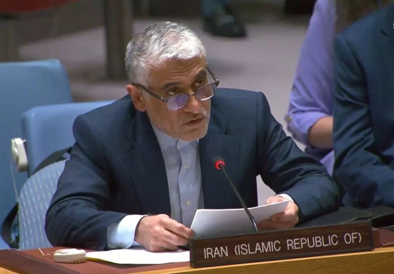 إيران تحذّر من عواقب كارثية على الأمن والسلم الدوليين بسبب التصعيد الأمريكي في مضيق هرمز