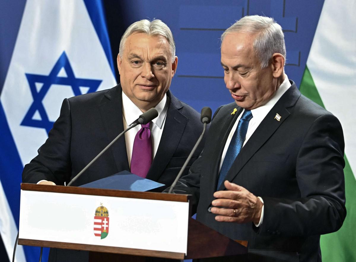 الخارجية الفلسطينية تستدعي السفير المجري احتجاجًا على استقبال نتنياهو