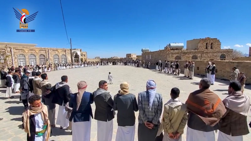 عمران.. وقفات بمختلف المديريات وفاءً لشهيد القرآن واستمرارًا في التعبئة