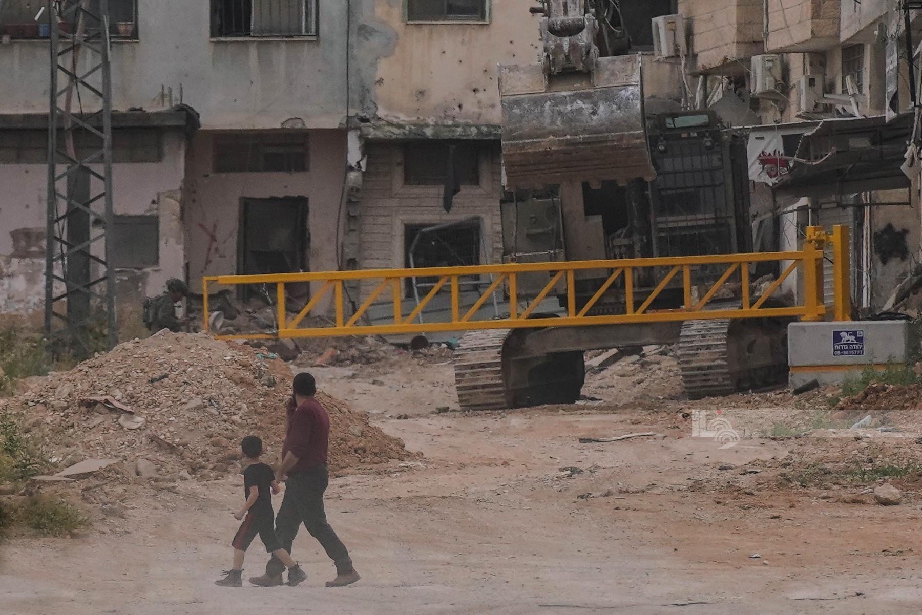 الاحتلال الإسرائيلي يواصل عدوانه على جنين ومخيمها لليوم الـ97