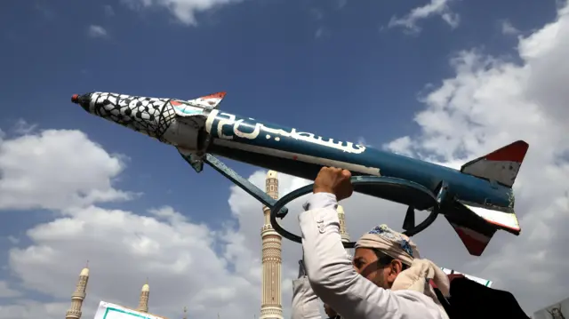 اليمنُ قدْ يفتحُ "أبوابَ الجحيمِ" علَى "إسرائيلَ"