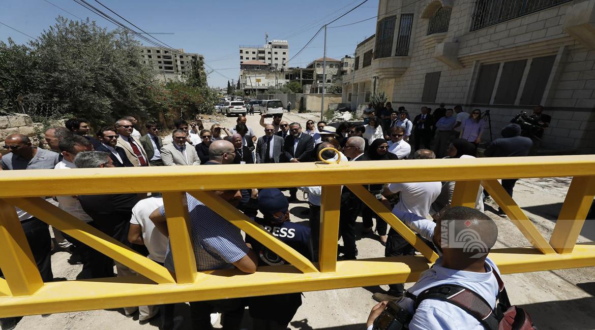 رومانيا تستدعي السفير "الإسرائيلي" للاحتجاج على استهداف الوفد الدبلوماسي في جنين