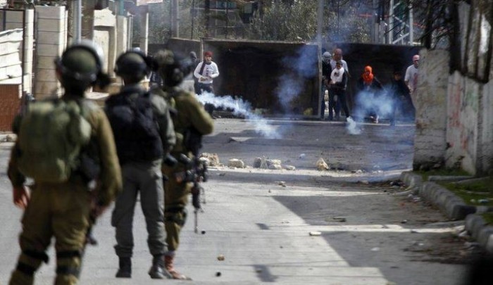 العدو الصهيوني يواصل اقتحام جبع لليوم الثالث ويشن حملة مداهمات واعتقالات 