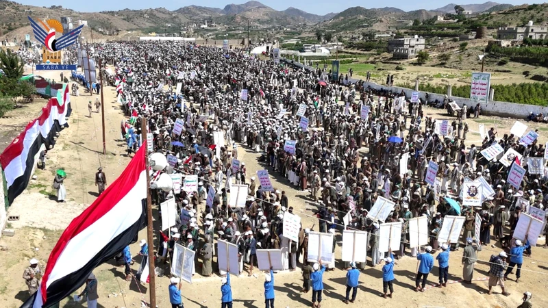 عرض شعبي لخريجي دورات "طوفان الأقصى" في خولان بن عامر بصعدة